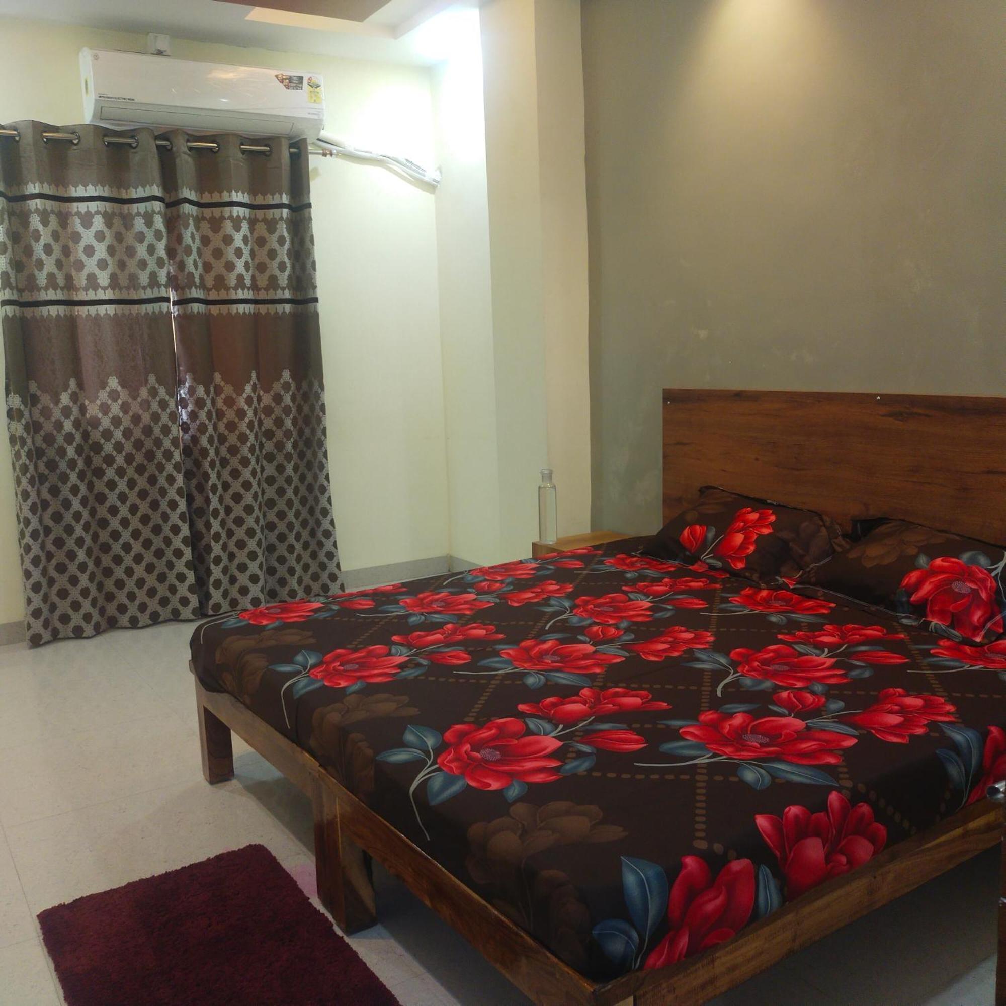 Anant Home Stay Ujjain Buitenkant foto