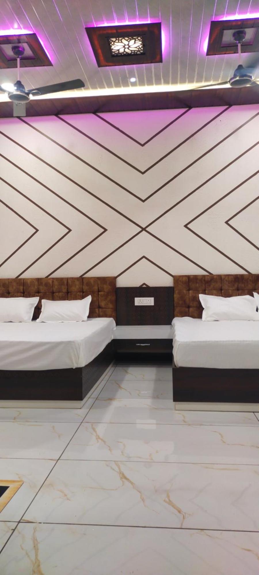 Anant Home Stay Ujjain Kamer foto