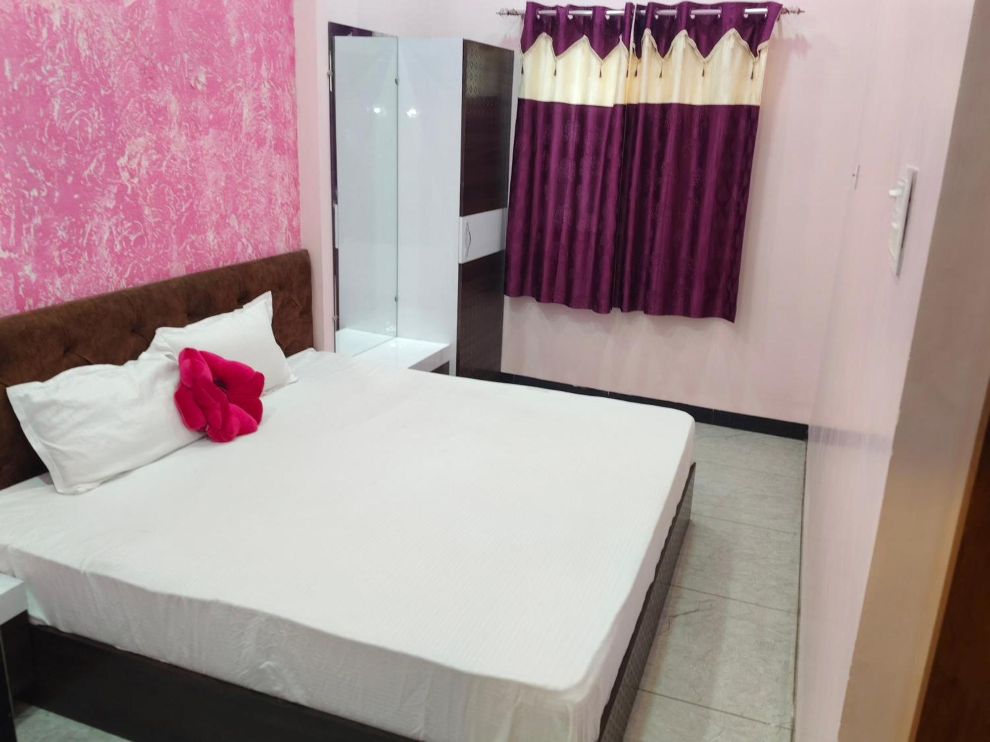 Anant Home Stay Ujjain Kamer foto